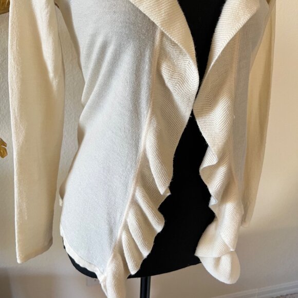 Talbots Pure Italian Merino Wool Cream Ruffle Front Cardigan Sweater Petite S - Picture 2 of 8